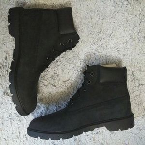 Black Timberland Boots